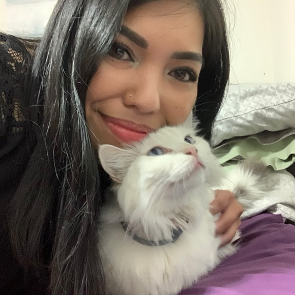 Meet your Posher, Jennifer - Picture 12 of 16